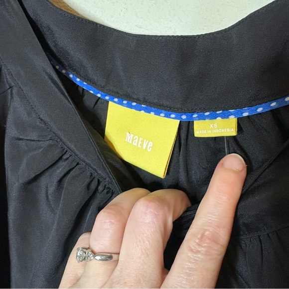 NWT Maeve (Anthropologie) Black Blouse with Gathered Sleeves XS - Picture 4 of 8